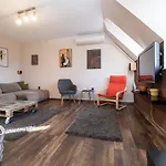 Penthouse Tepeto Apartament *